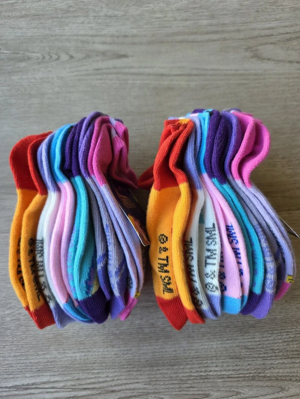 Unicorn Academy Girls Socks 12 Pairs 2 Packs Shoe Size 7-10 NWT Netflix